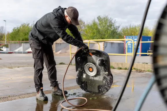 Газонокосилка-робот Husqvarna AM 560 EPOS (9707304-11) изображение 8