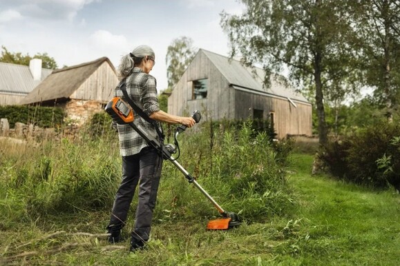Аккумуляторный триммер Husqvarna 220iR (9707544-01) (без АКБ и ЗУ) изображение 4