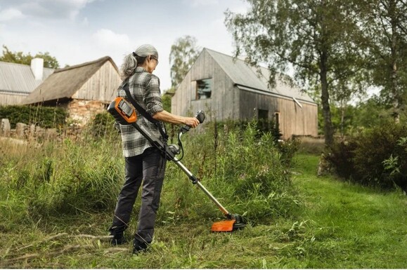 Аккумуляторный триммер Husqvarna 220iR KIT (9707544-02) изображение 4